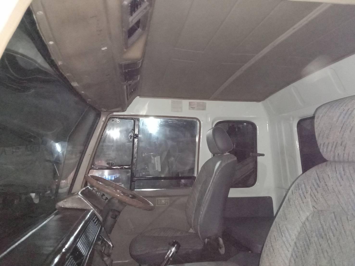 ขาย หัวสิบล้อ มิตซู FUSO มีขาดีดหน้า-ขาค้ำหลัง คันเกียร์ เท้าเหยียบทิฟฟี่ พร้อมใช้