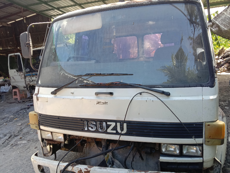 ขายหัวสิบล้อ ISUZU ร็อคกี้ ตามสภาพ อุปกรณ์ครบ