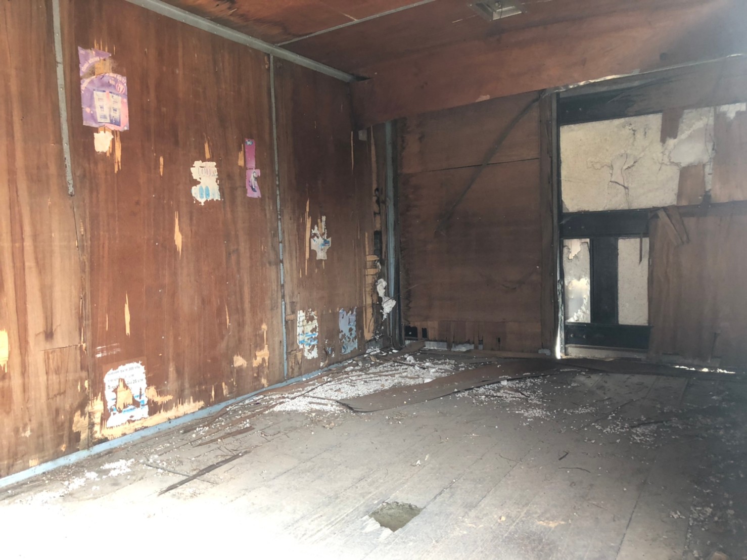 ตู้ กxยxส 2.40 x 5.45 x 2 เมตร ตู้ กxยxส 2.40 x 5.45 x 2 เมตร