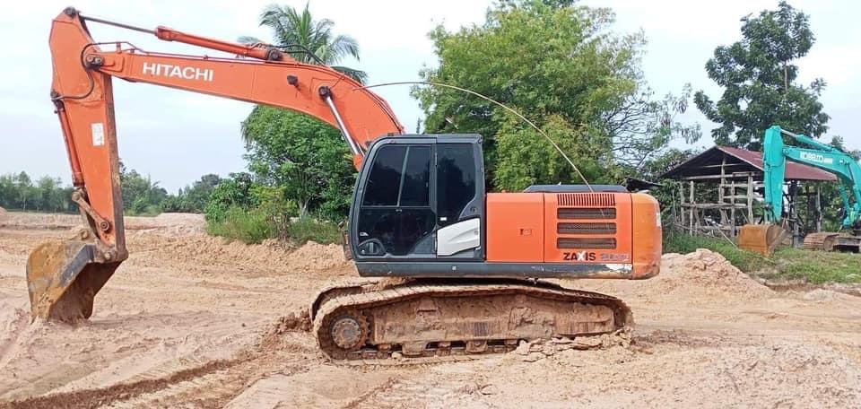ขายแบตโคร HITASHI ZX200-5G สภาพพร้อมใช้งาน ช่วงล่างเต็ม ไฟฟ้าสมบูรณ์ เอกสารเล่มทะเบียน สนใจสอบถาม 093-0764943 K ตั้ม