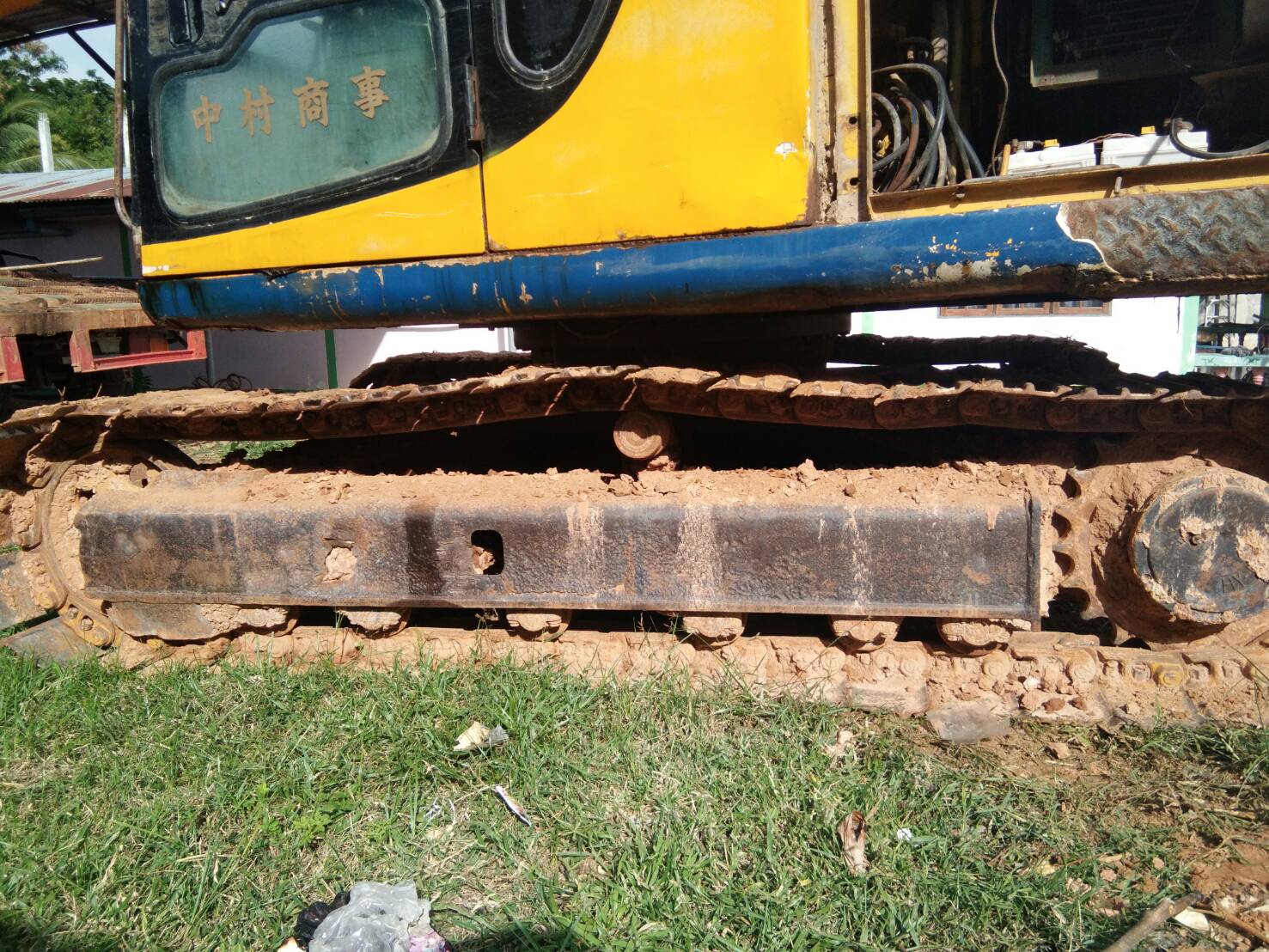 ขายด่วน KOMATSU PC100-6สภาพพร้อมใช้งาน เครื่องเดิมปั้มเดิม ไฟฟ้าตัด ช่วงล่างสวย(โซ่เปลี่ยนใหม่2ข้าง)  เอกสารเล่มทะเบียน สนใจสอบถาม 093-0764943 K ตั้ม