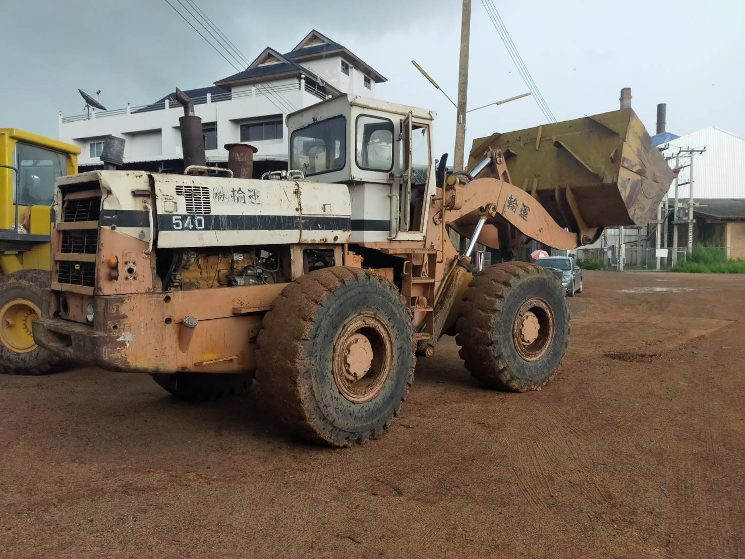ขายด่วน รถตัก KOMATSU 540 สภาพพร้อมใช้งาน ระบบดีเยี่ยม เอวแน่น เครื่องดีเยี่ยม พร้อมใช้งาน เอกสารสัญญาซื้อขาย สนใจไว้ใช้งาน 0930764943 K ตั้ม