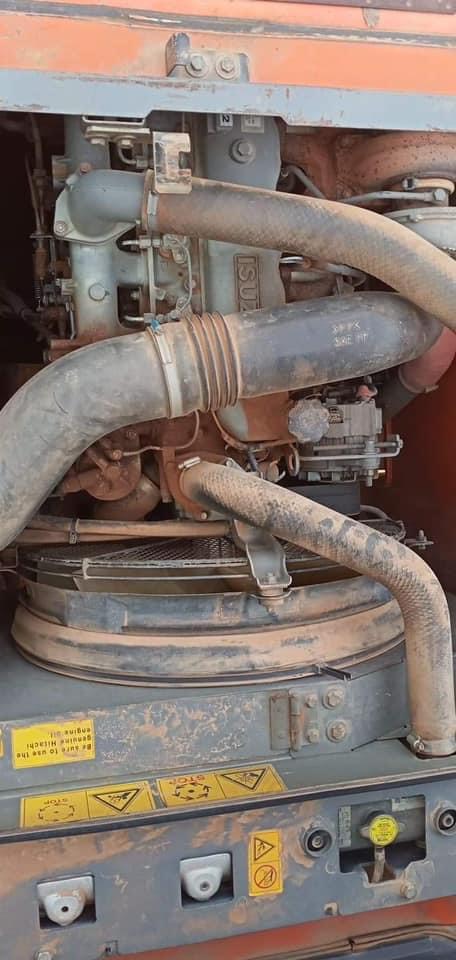 ขายแบตโคร HITASHI ZX200-5G สภาพพร้อมใช้งาน ช่วงล่างเต็ม ไฟฟ้าสมบูรณ์ เอกสารเล่มทะเบียน สนใจสอบถาม 093-0764943 K ตั้ม