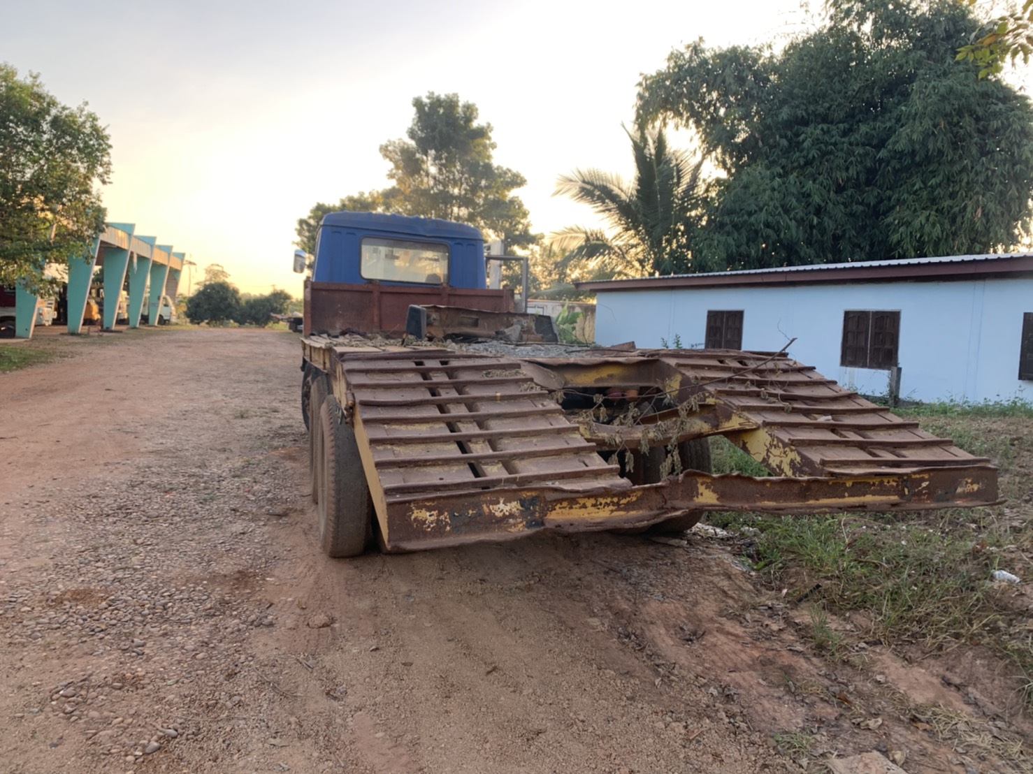 ขาย 325,000 บาท MITSU FUSO 160 แรง หน้ากากดำ 2 เพลา