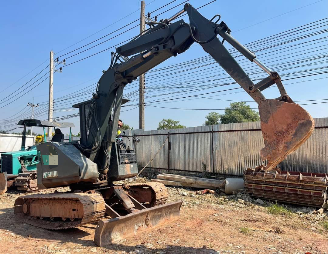 แบคโฮ รถขุด 395,000 บาท KOMATSU PC50UU-1 แบคโฮ รถขุด 395,000 บาท KOMATSU PC50UU-1