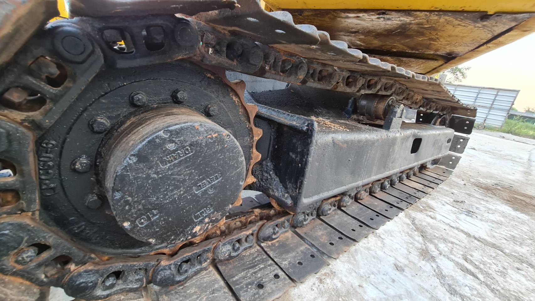 ขาย 575,000 บาท komatsu PC60-7 ขาย 575,000 บาท komatsu PC60-7