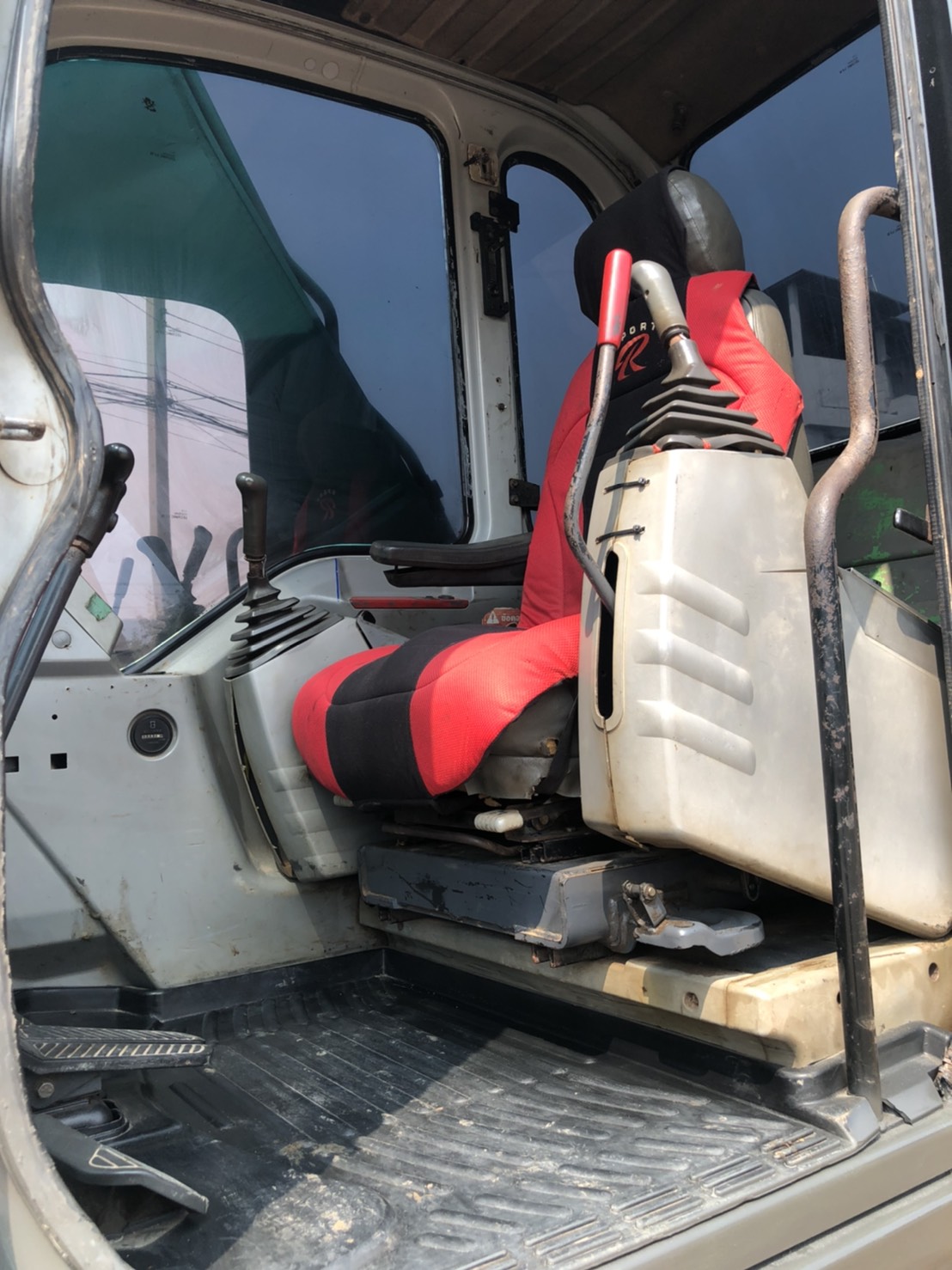 ขาย 1,150,000 บาท KOBELCO SK200 MARK 6 YN10 ขาย 1,150,000 บาท KOBELCO SK200 MARK 6 YN10