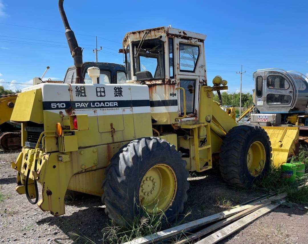 รถตักล้อยาง 525,000 บาท KOMATSU 510 สภาพเก่านอก รถตักล้อยาง 525,000 บาท KOMATSU 510 สภาพเก่านอก
