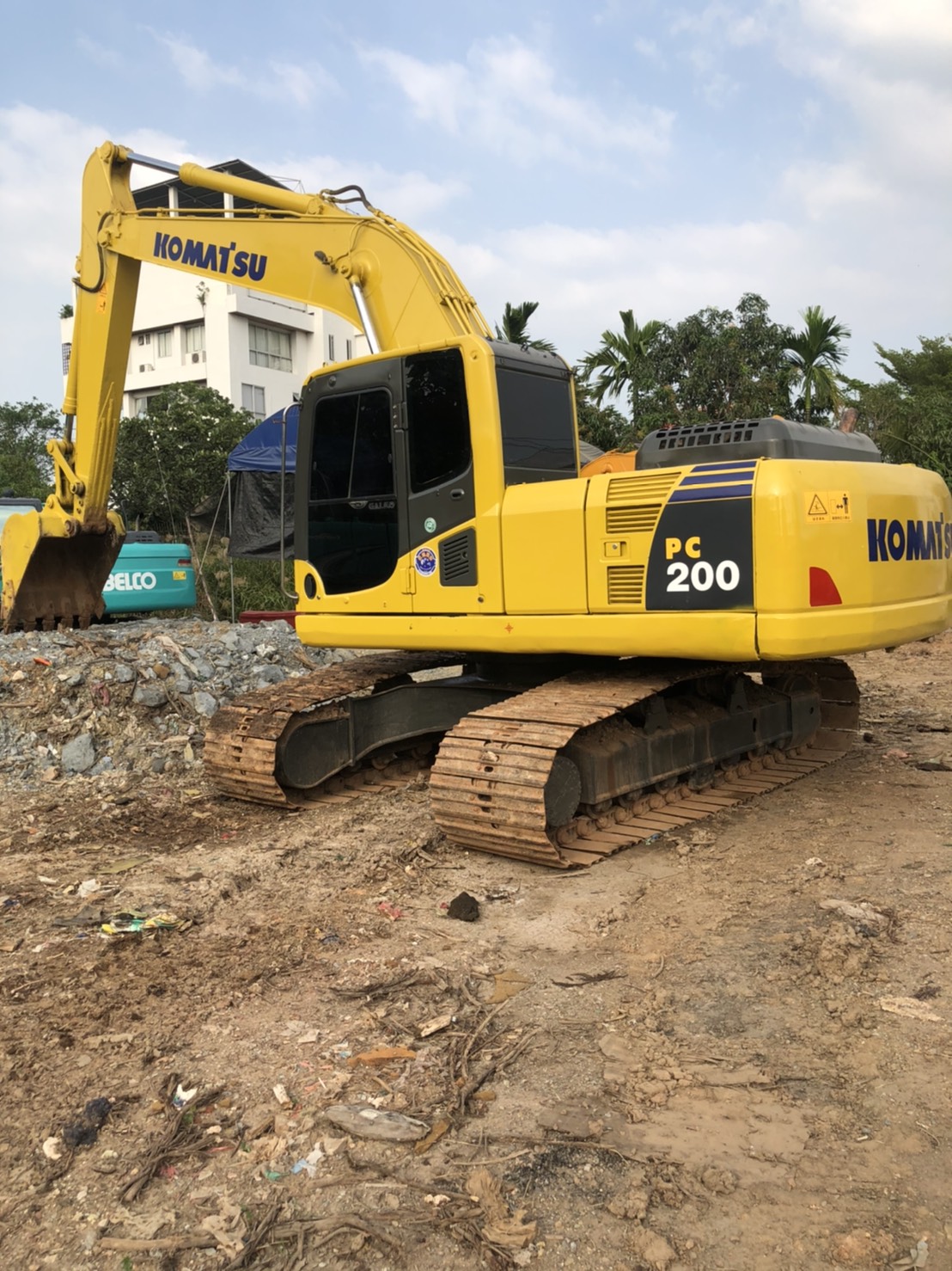 ขาย 1,280,000 บาท Komatsu PC200-8 ปี 2007 ขาย 1,280,000 บาท Komatsu PC200-8 ปี 2007