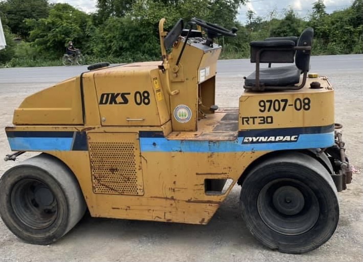 ขาย 245,000 บาท รถบด HITACHI DYNAPAC RT 30