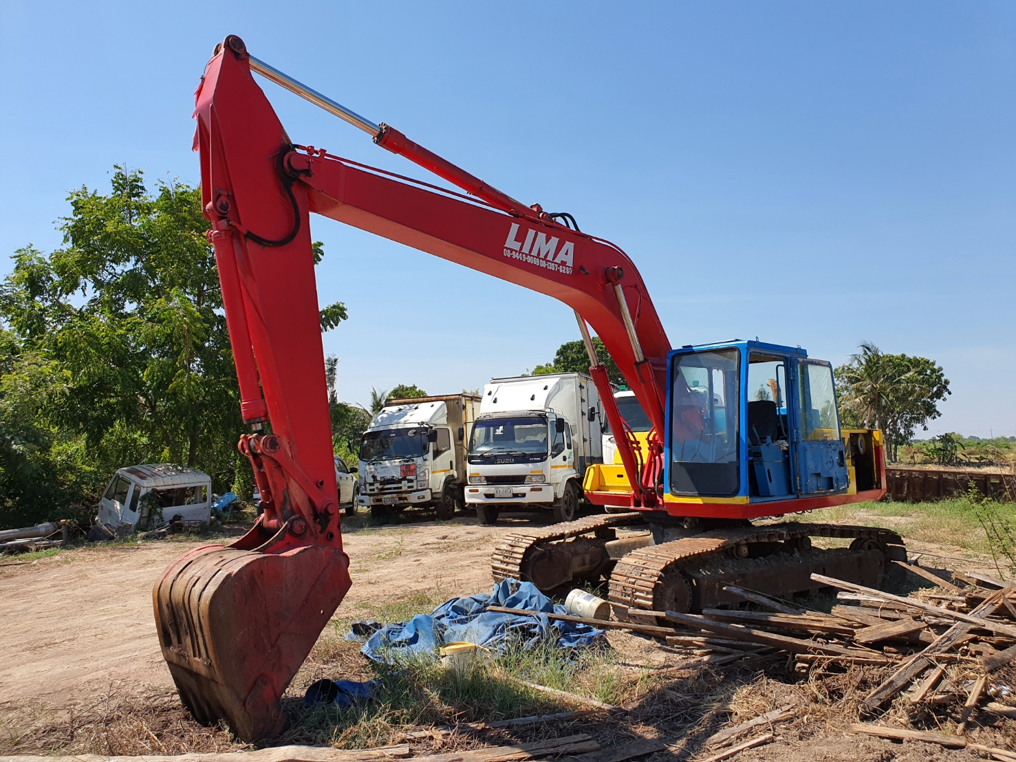 ขาย 290,000 บาท Komatsu PC200-3 คอนโทรลสั้น ขาย 290,000 บาท Komatsu PC200-3 คอนโทรลสั้น