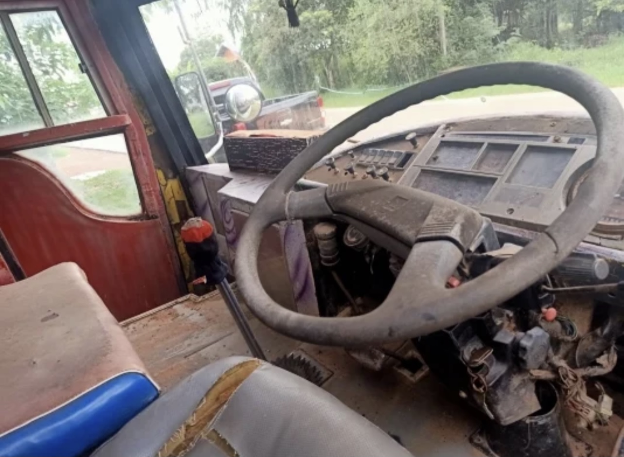 ขาย 159,000 รถบัส Hino 260 แรง ยาว 12 เมตร พัดลม ขาย 159,000 รถบัส Hino 260 แรง ยาว 12 เมตร พัดลม