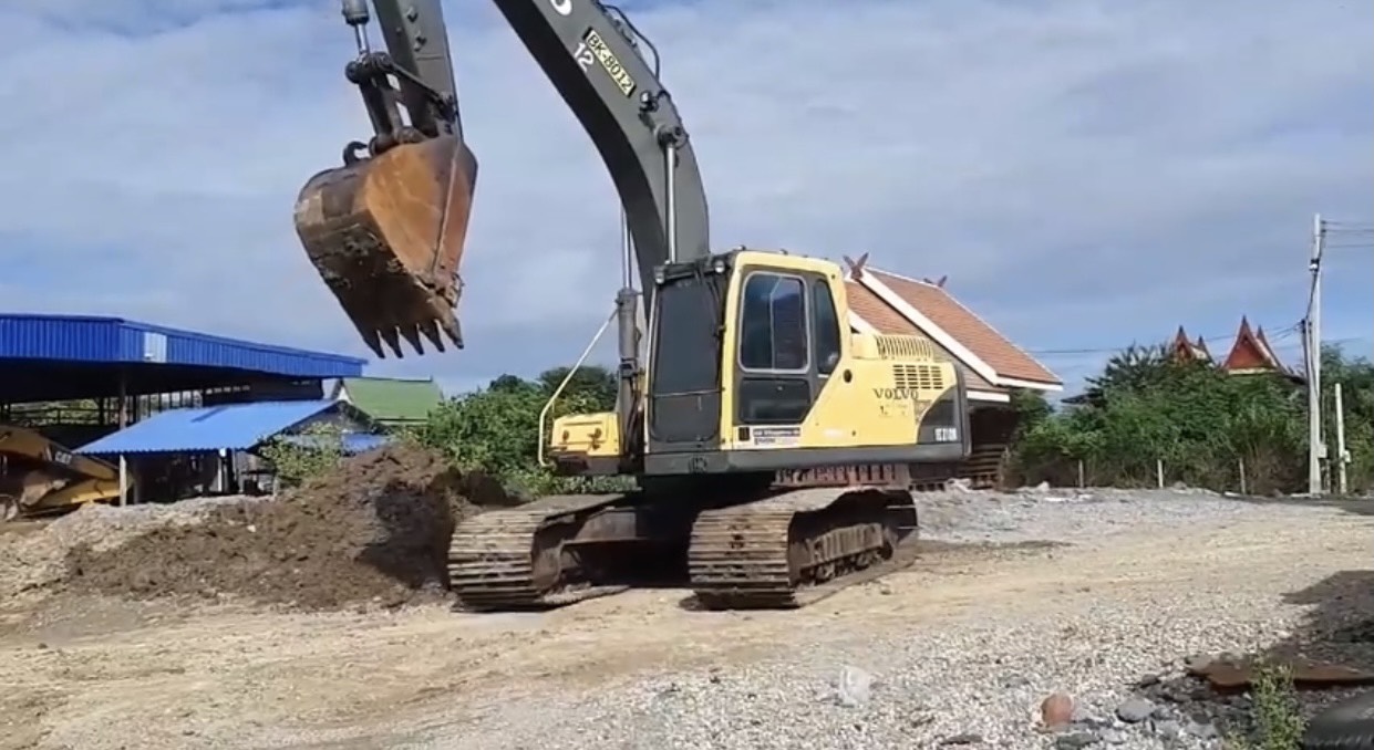 ขาย 850,000 บาท VOLVO EC210B PRIME ปี 2012 ขาย 850,000 บาท VOLVO EC210B PRIME ปี 2012
