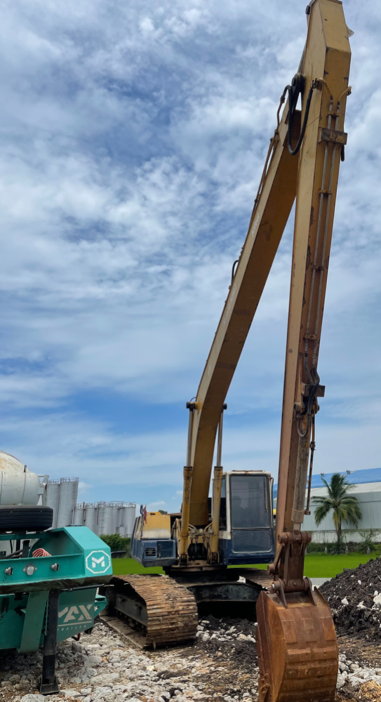 ขาย 785,000 บาท KOMATSU PC200-5 บูมยาว ขาย 785,000 บาท KOMATSU PC200-5 บูมยาว
