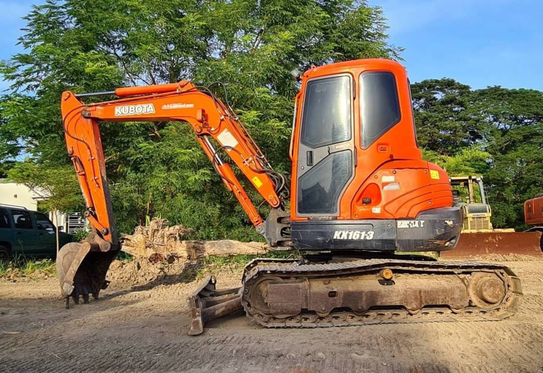 ขาย 580,000 บาท KUBOTA KX161-3 ขนาด 5 ตัน รุ่นยอดนิยม ทำงาน 7,xxx ชม. ขาย 580,000 บาท KUBOTA KX161-3 ขนาด 5 ตัน รุ่นยอดนิยม ทำงาน 7,xxx ชม.