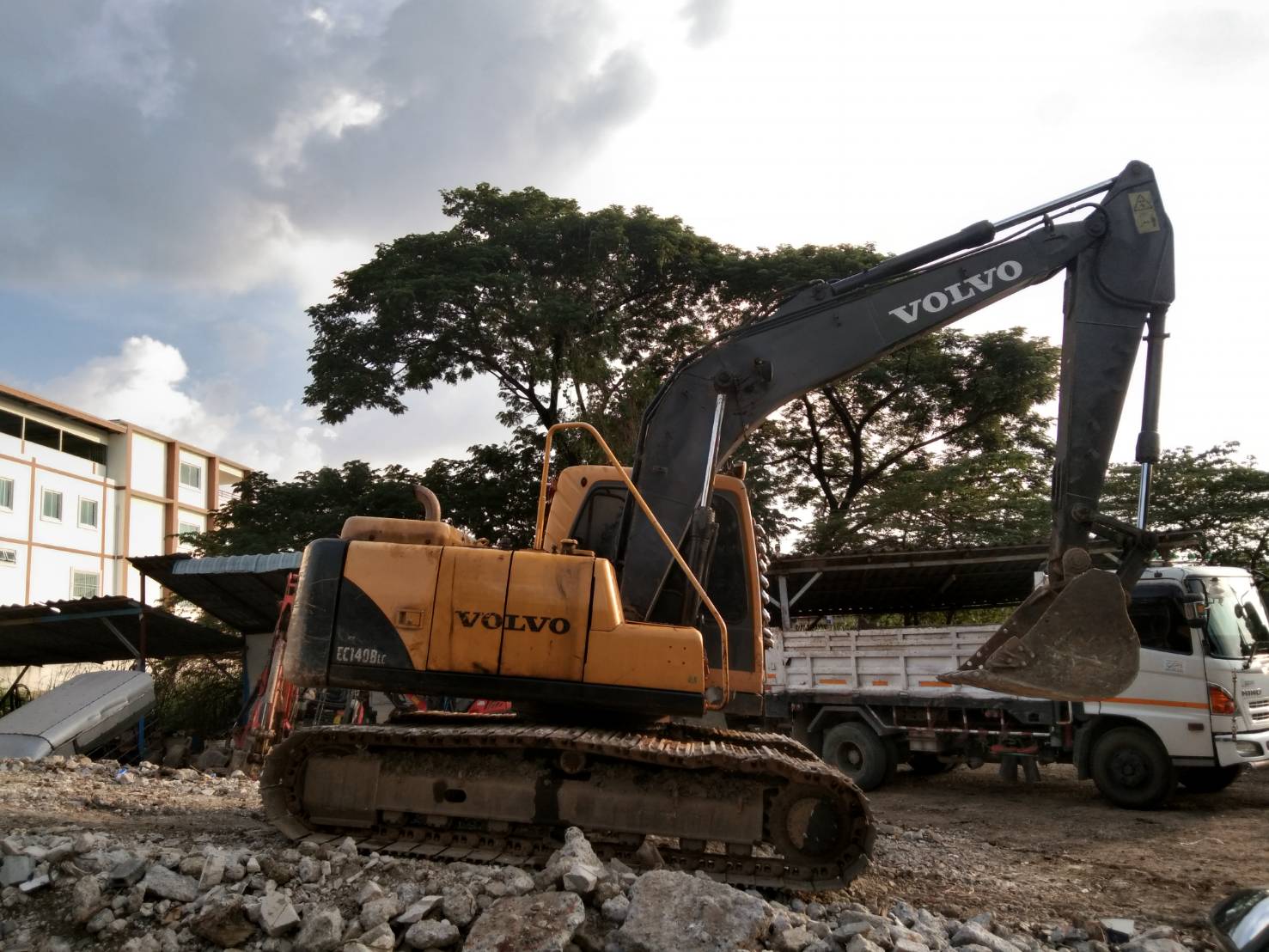 ขาย 690,000 บาท VOLVO EC140BLC