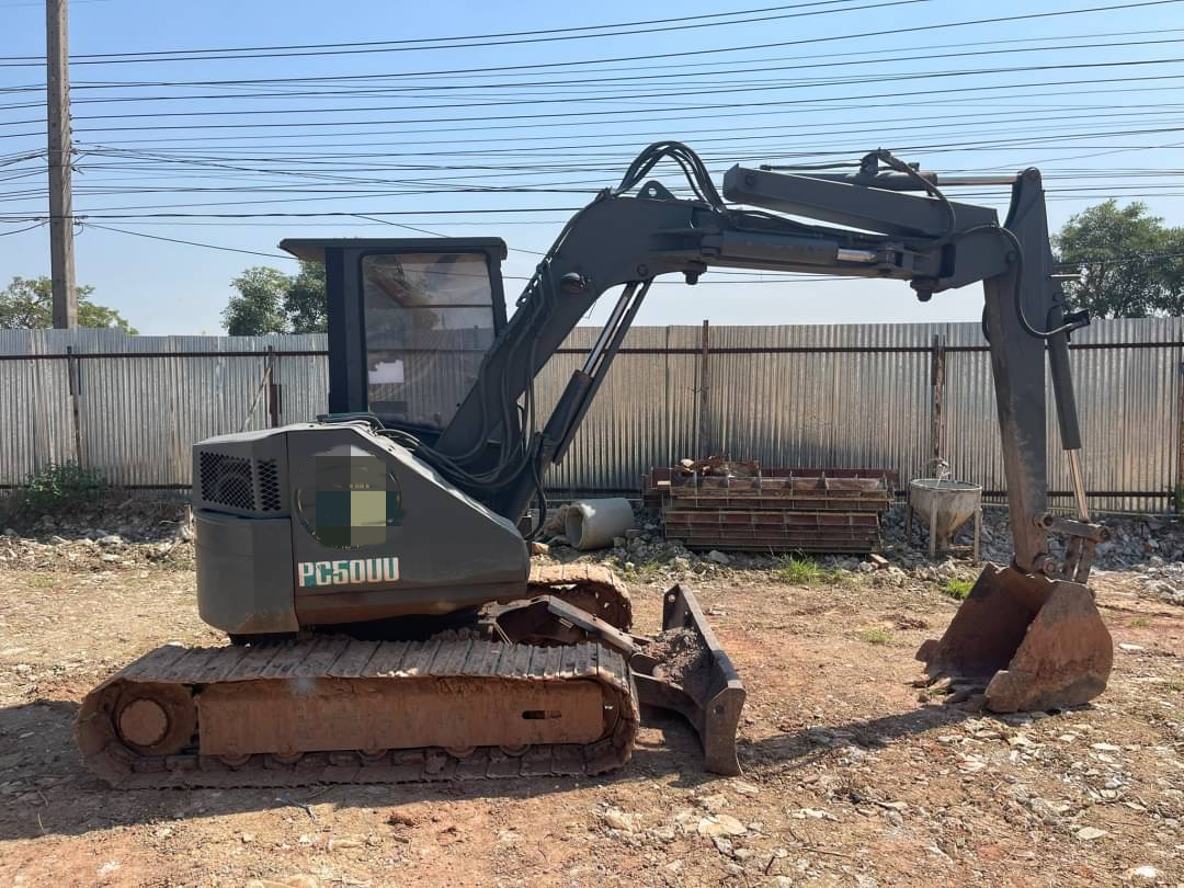 แบคโฮ รถขุด 395,000 บาท KOMATSU PC50UU-1 แบคโฮ รถขุด 395,000 บาท KOMATSU PC50UU-1