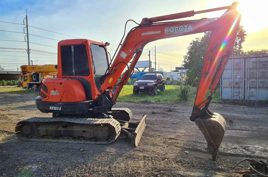 ขาย 580,000 บาท KUBOTA KX161-3 ขนาด 5 ตัน รุ่นยอดนิยม ทำงาน 7,xxx ชม. ขาย 580,000 บาท KUBOTA KX161-3 ขนาด 5 ตัน รุ่นยอดนิยม ทำงาน 7,xxx ชม.