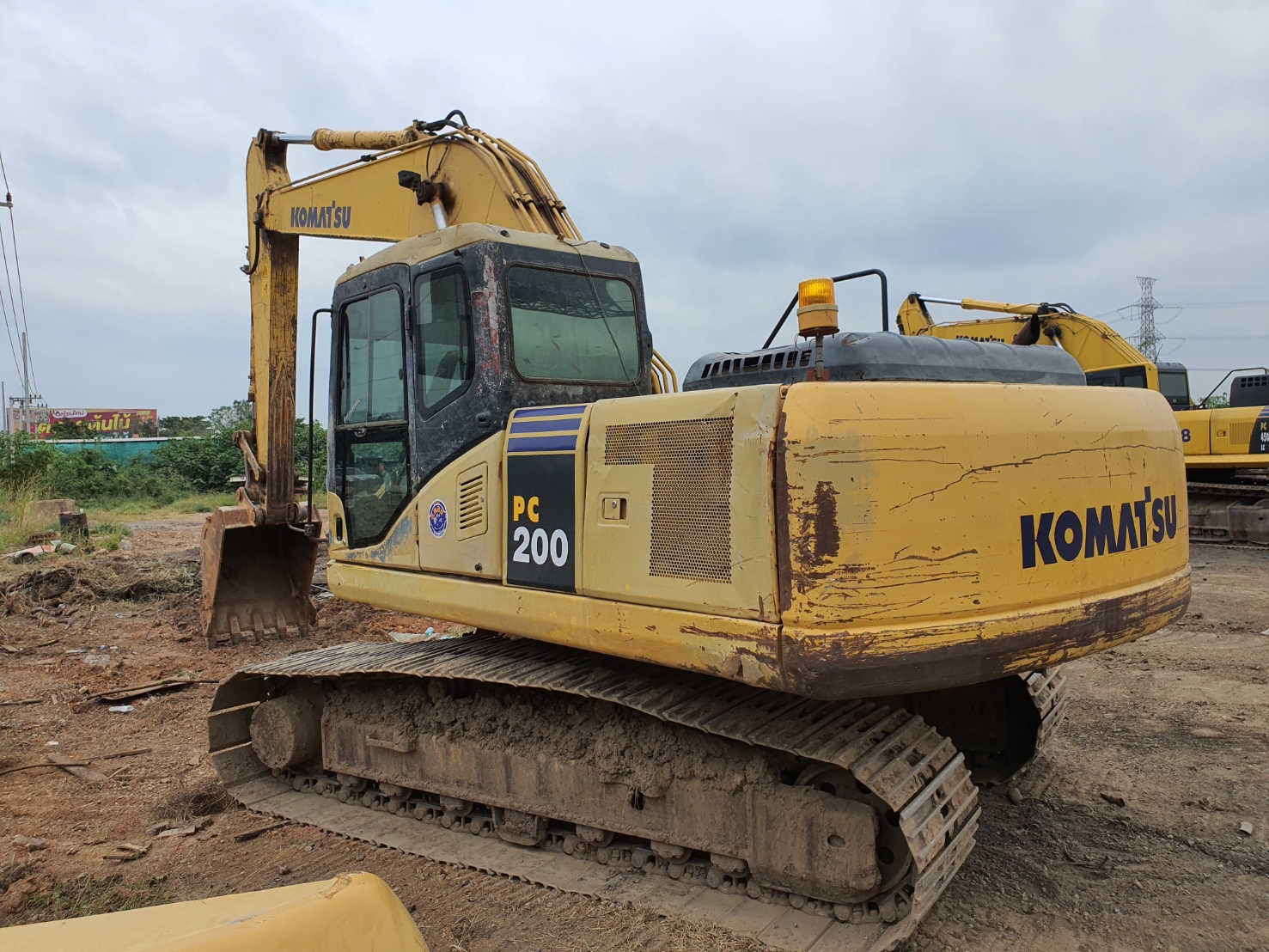 ขาย 1,280,000 รุ่นยอดนิยม Komatsu Pc200-7