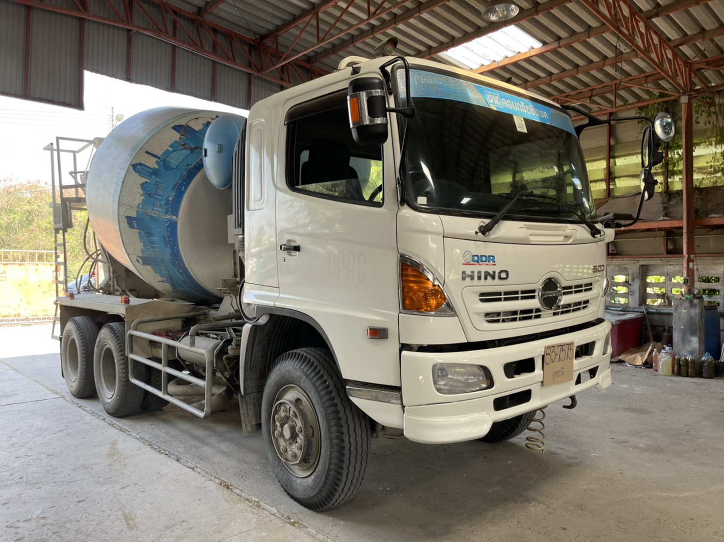 ขาย 1,780,000 บาท  HINO MEGA 330 แรง ปี 57  โม่ตรง ZICOM CESCO 6.5 คิว ปี 2013
