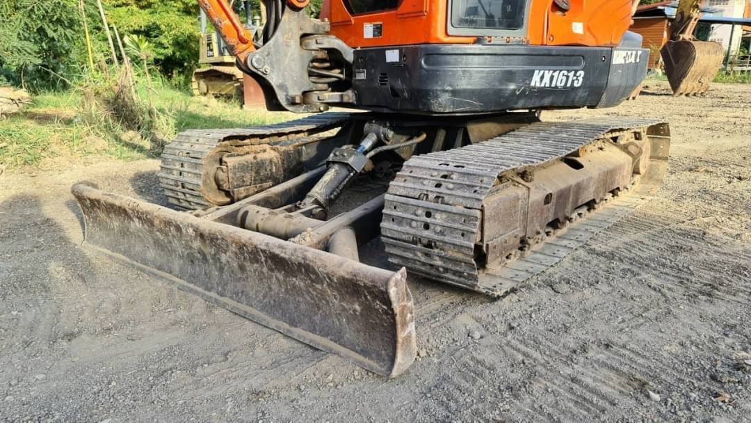 ขาย 580,000 บาท KUBOTA KX161-3 ขนาด 5 ตัน รุ่นยอดนิยม ทำงาน 7,xxx ชม. ขาย 580,000 บาท KUBOTA KX161-3 ขนาด 5 ตัน รุ่นยอดนิยม ทำงาน 7,xxx ชม.