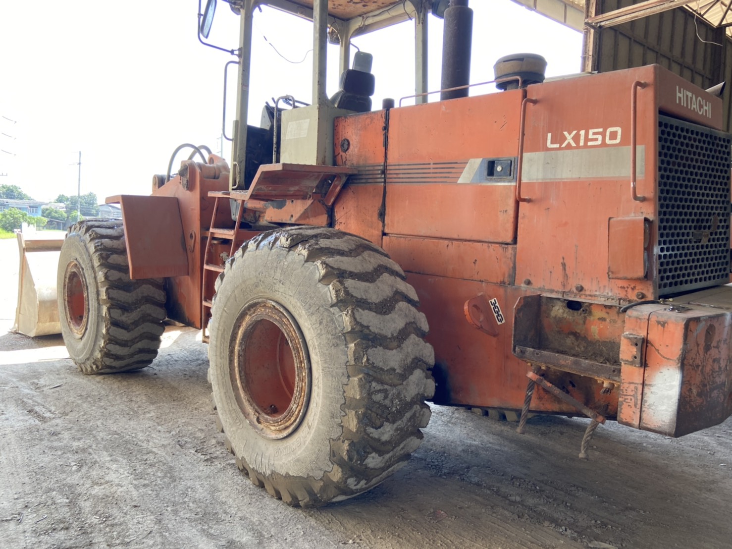 ขายเหมา 2 คัน 625,000 บาท Hitachi LX150