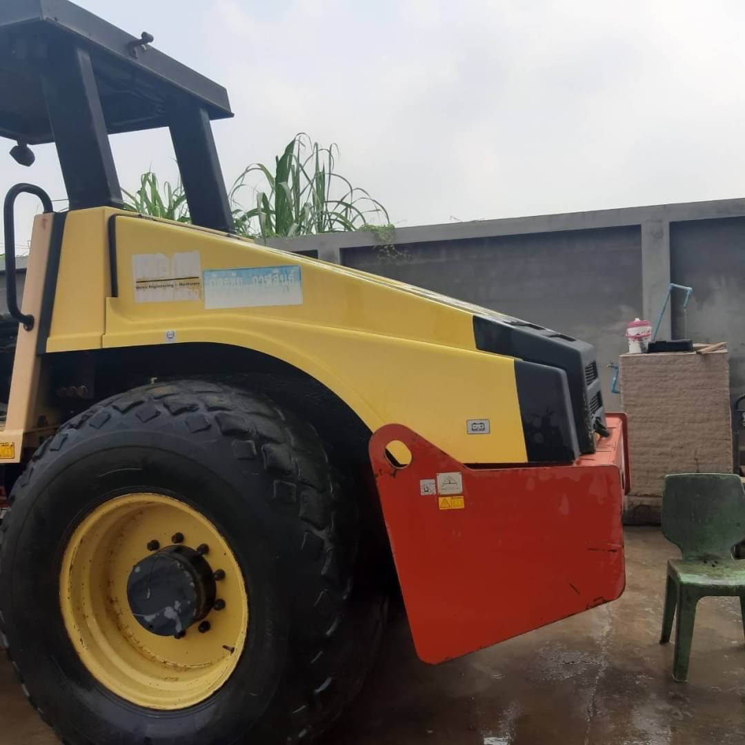 ขาย 895,000 รถบด10ตัน 2 เพลา DYNAPAC CA252 แถม เปลือกหนาม 2 ชิ้นประกบ ขาย 895,000 รถบด10ตัน 2 เพลา DYNAPAC CA252 แถม เปลือกหนาม 2 ชิ้นประกบ