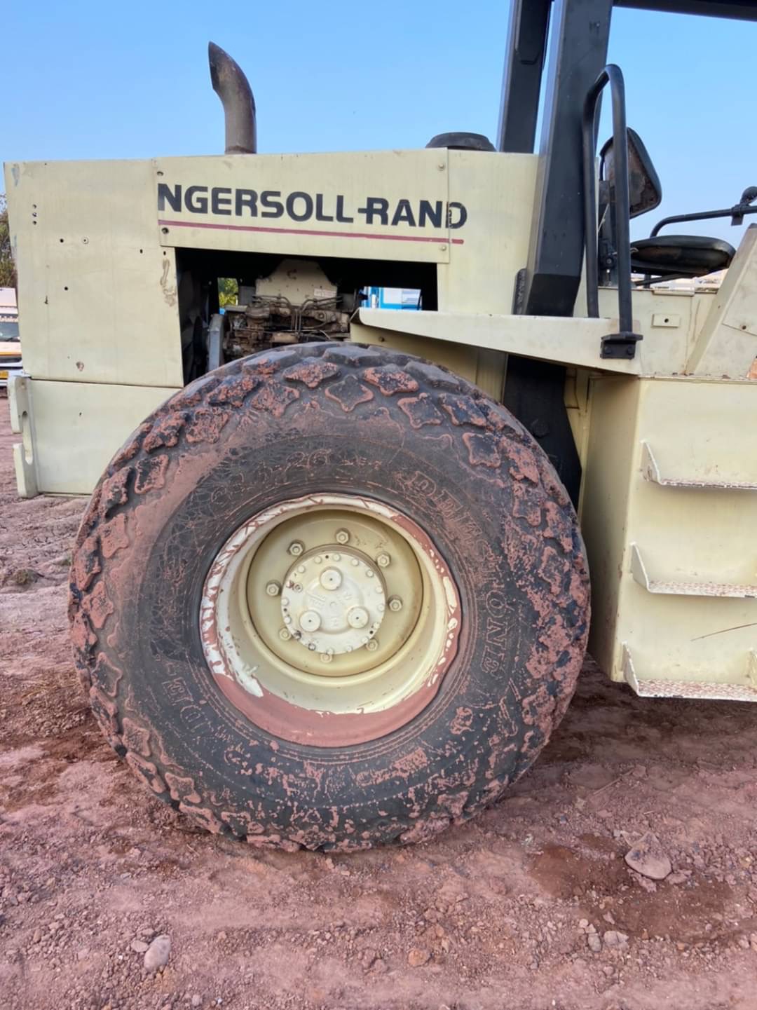 ขาย 595,000 บาท INGERSOLL-RAND SD100D