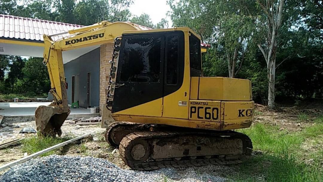 ขาย 295,000 บาท Komatsu PC60-5