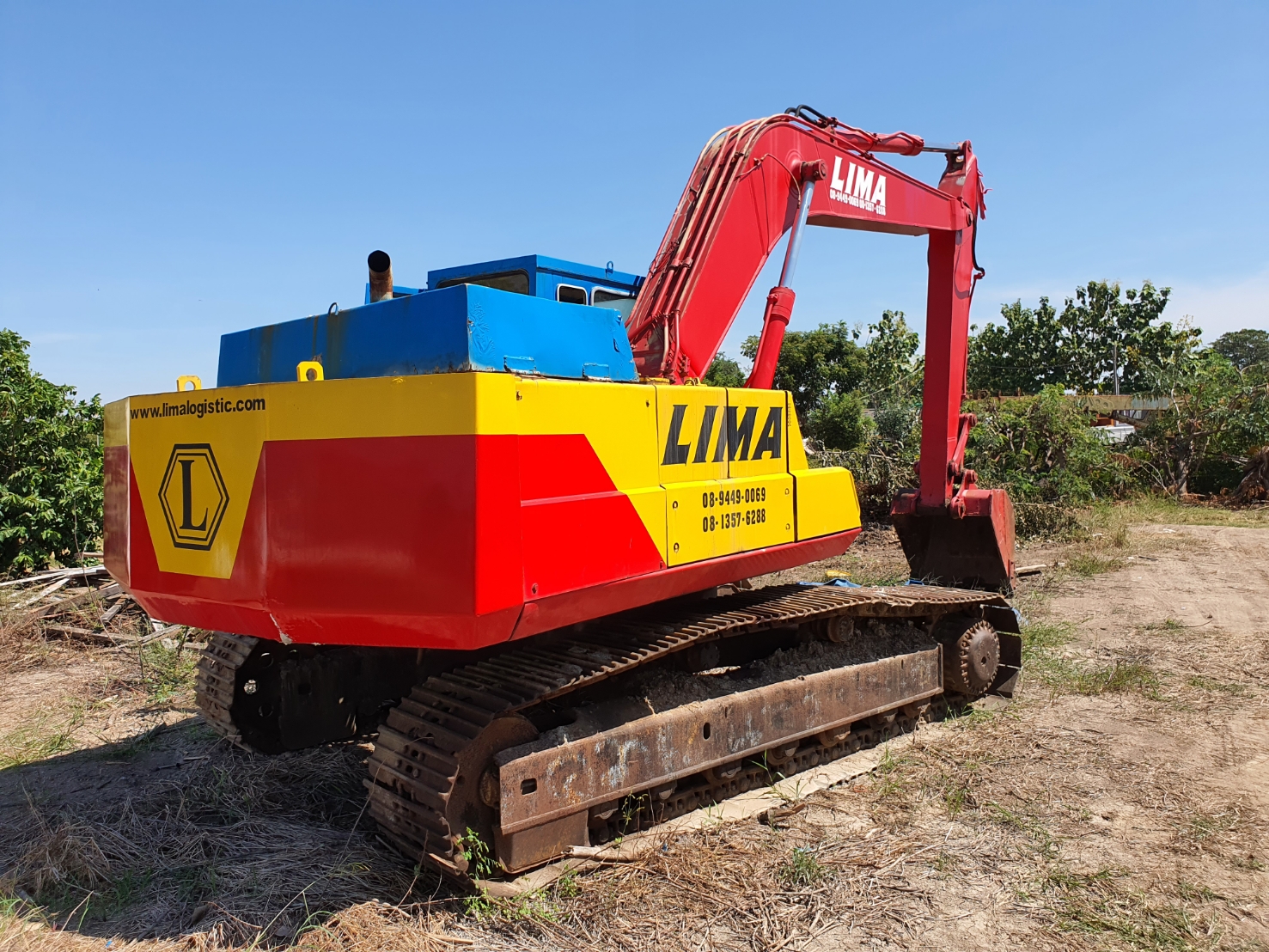 ขาย 290,000 บาท Komatsu PC200-3 คอนโทรลสั้น ขาย 290,000 บาท Komatsu PC200-3 คอนโทรลสั้น