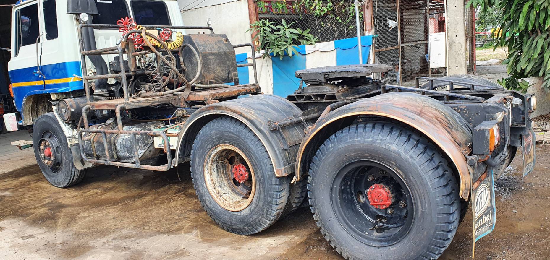 ขาย 355,000 บาท Hino Sumo 227 หัวลาก 220 แรง 2 เพลา