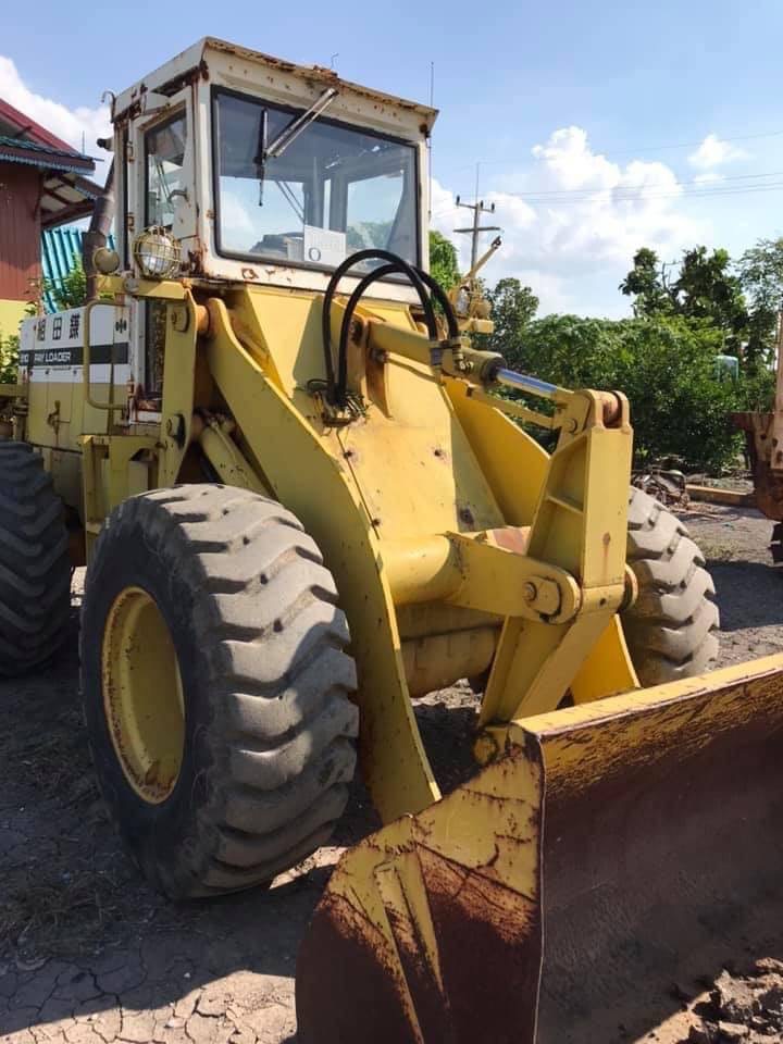 รถตักล้อยาง 525,000 บาท KOMATSU 510 สภาพเก่านอก รถตักล้อยาง 525,000 บาท KOMATSU 510 สภาพเก่านอก