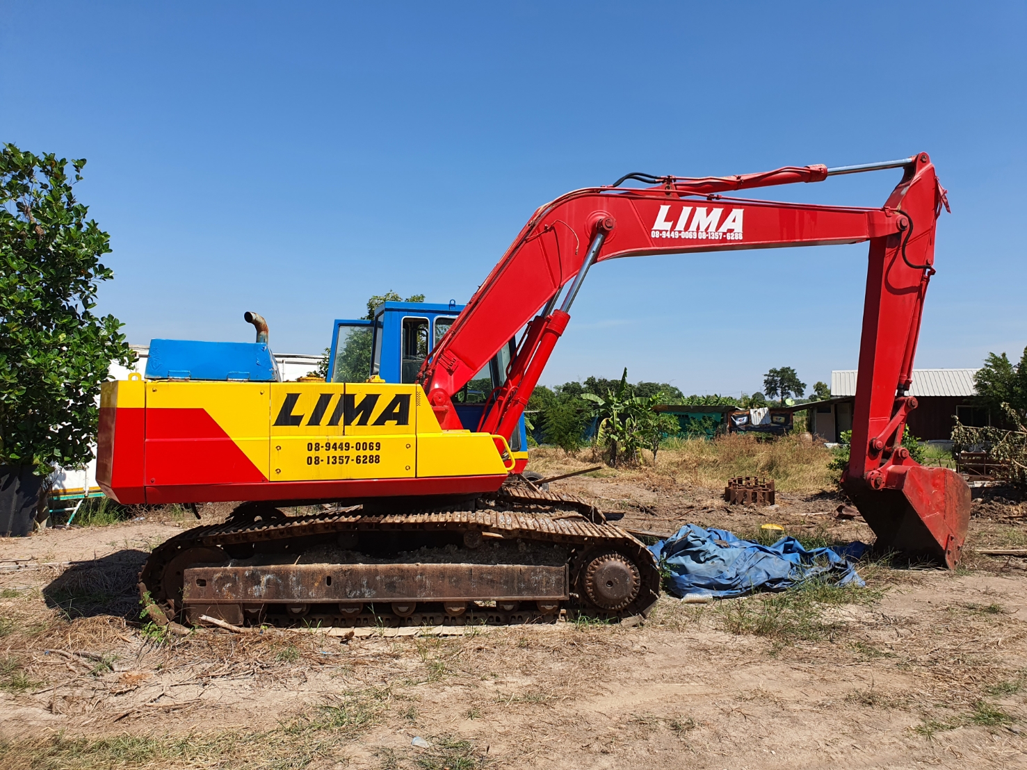 ขาย 290,000 บาท Komatsu PC200-3 คอนโทรลสั้น