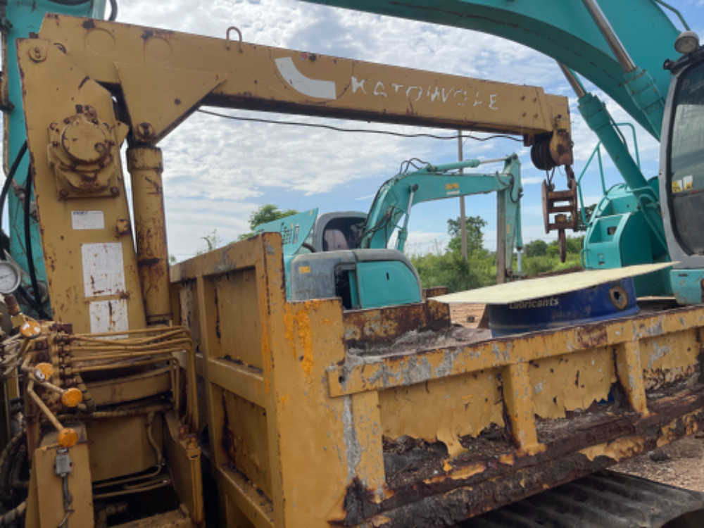 ขาย 23,0000 บาท รถติดเครน KOMATSU MST700