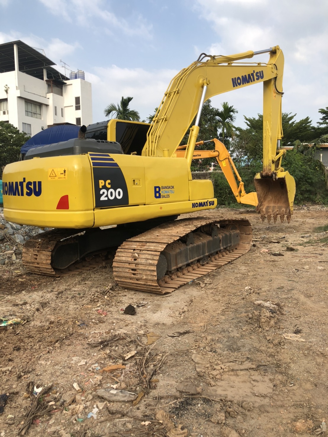 ขาย 1,280,000 บาท Komatsu PC200-8 ปี 2007 ขาย 1,280,000 บาท Komatsu PC200-8 ปี 2007