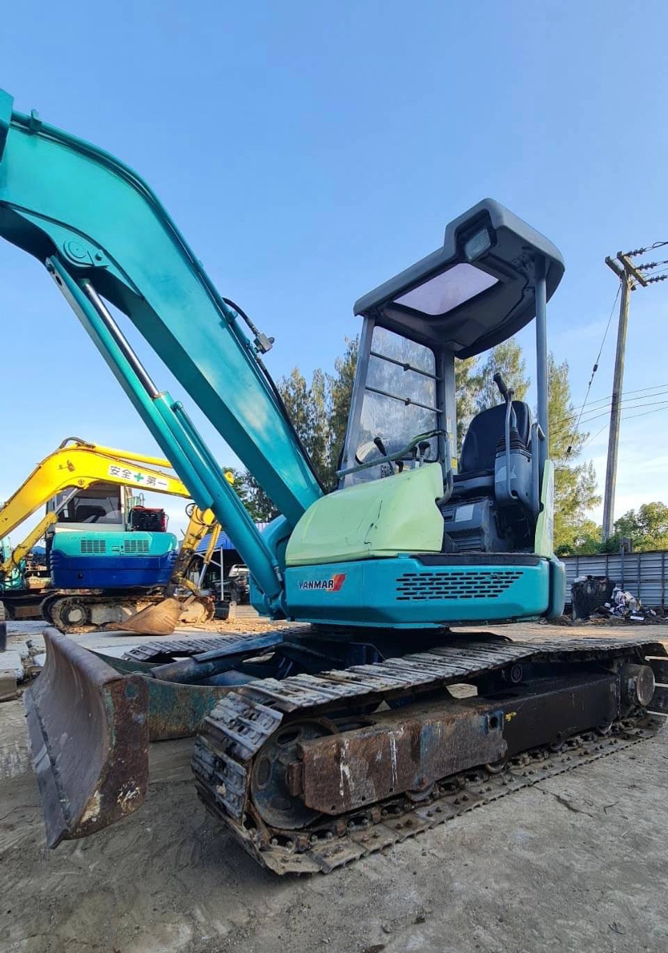 รถแบคโฮ รถขุด 335,000 YANMAR B6E รถขุด3ตัน