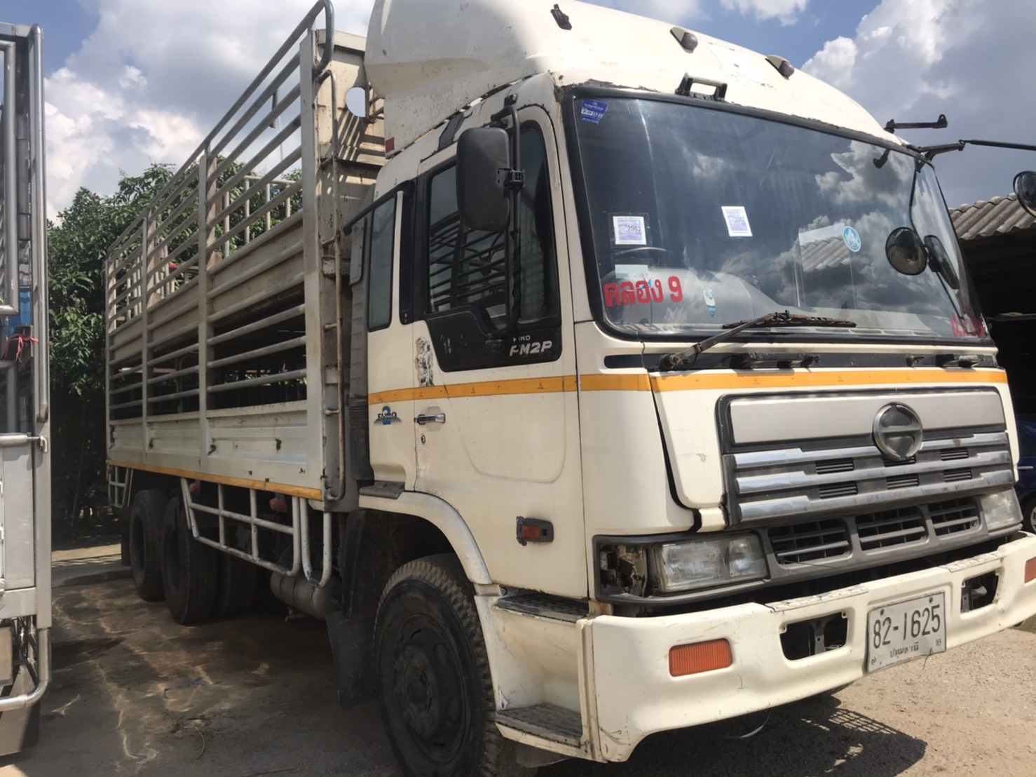 ขาย 499,000 บาท Hino Profia 320 แรง 1 เพลา ขาย 499,000 บาท Hino Profia 320 แรง 1 เพลา