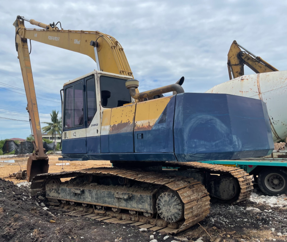 ขาย 785,000 บาท KOMATSU PC200-5 บูมยาว ขาย 785,000 บาท KOMATSU PC200-5 บูมยาว