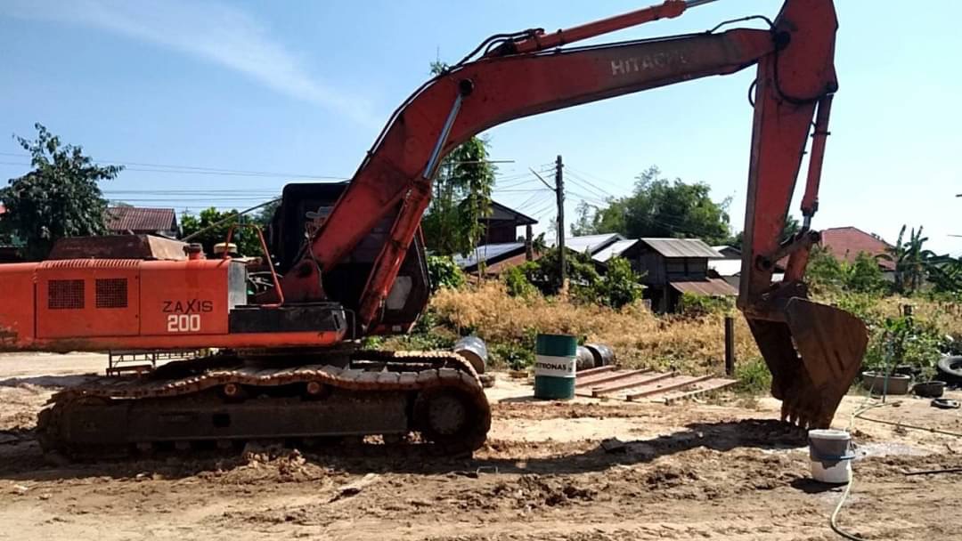 ขาย 425,000 บาท HITACHI EX200-1 เครื่องเดิมดี ปั้มK3V