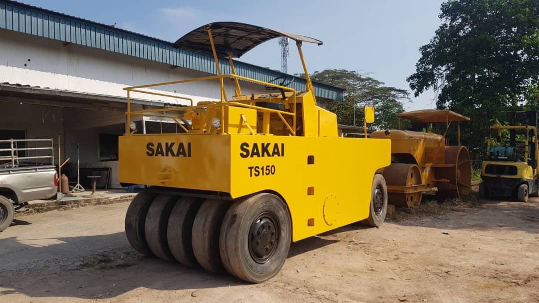 ขาย 595,000 รถบด 9 ล้อยาง SAKAI TS150