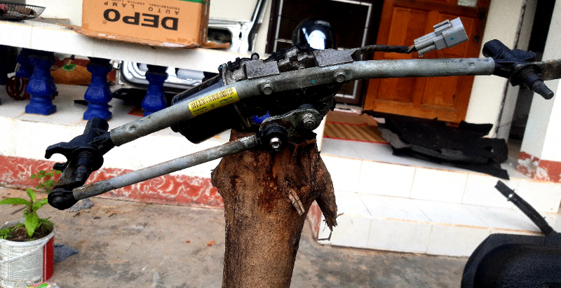 ขายมอเตอร์พร้อมก้านปัดน้ำฝนAVEO 1.4