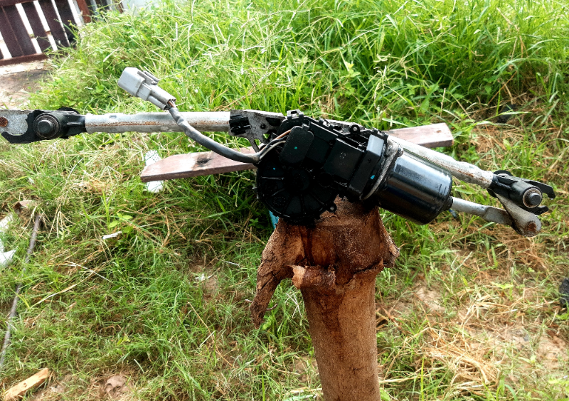 ขายมอเตอร์พร้อมก้านปัดน้ำฝนAVEO 1.4