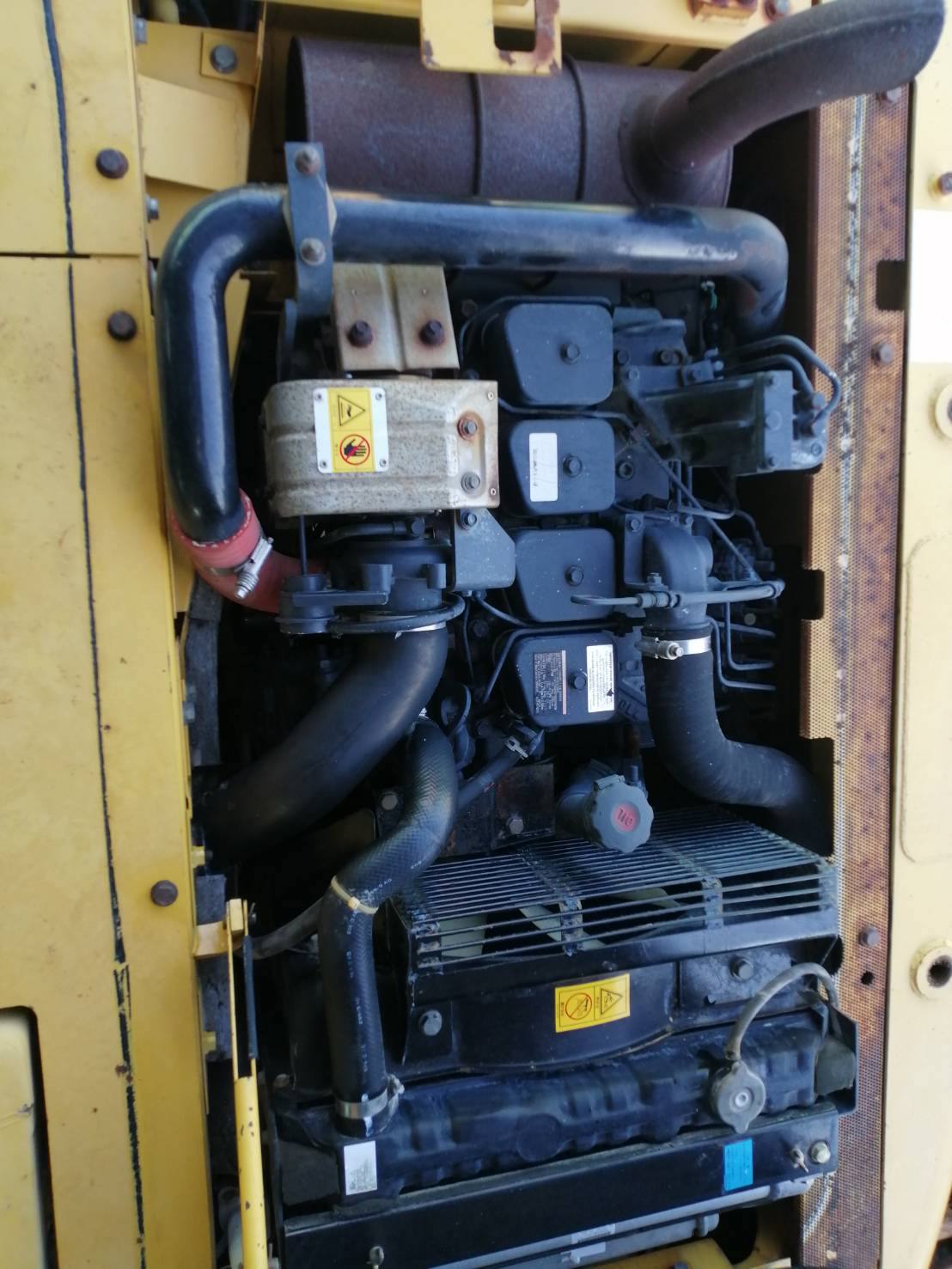 ต้องการขายรถขุดยี่ห้อkomatsu-pc120-6eoรถนอกนำเข้าจากญี่ปุ่น