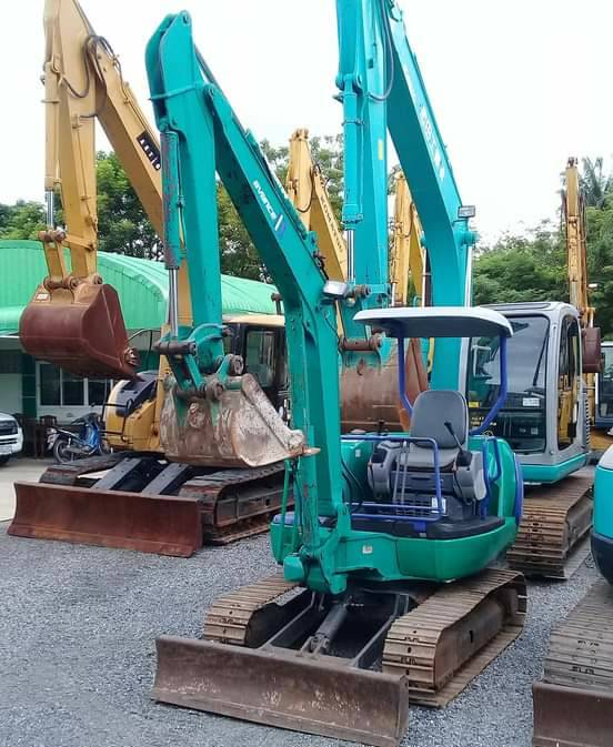 ต้องการขายรถขุดยี่ห้อkomatsu-pc35r-8รถนอกนำเข้าจากญี่ปุ่น