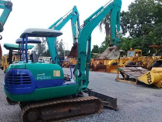 ต้องการขายรถขุดยี่ห้อkomatsu-pc35r-8รถนอกนำเข้าจากญี่ปุ่น