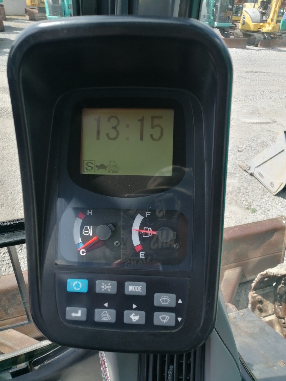 ต้องการขายรถขุดยี่ห้อKOBELC0-Sk135sr รถนอกนำเข้าจากญี่ปุ่น