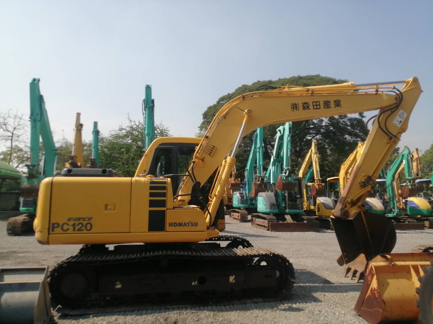 ต้องการขายรถขุดยี่ห้อkomatsu-pc120-6eoรถนอกนำเข้าจากญี่ปุ่น