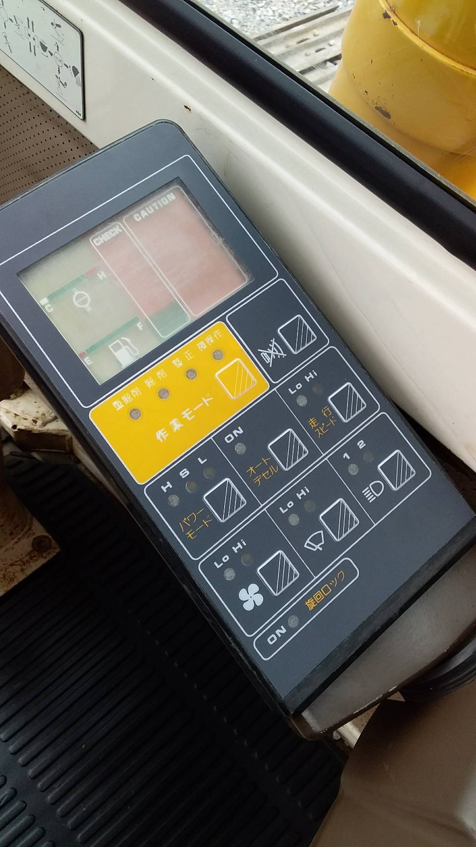 ต้องการขายรถขุดยี่ห้อkomatsu-pc100-5รถนอกนำเข้าจากญี่ปุ่น