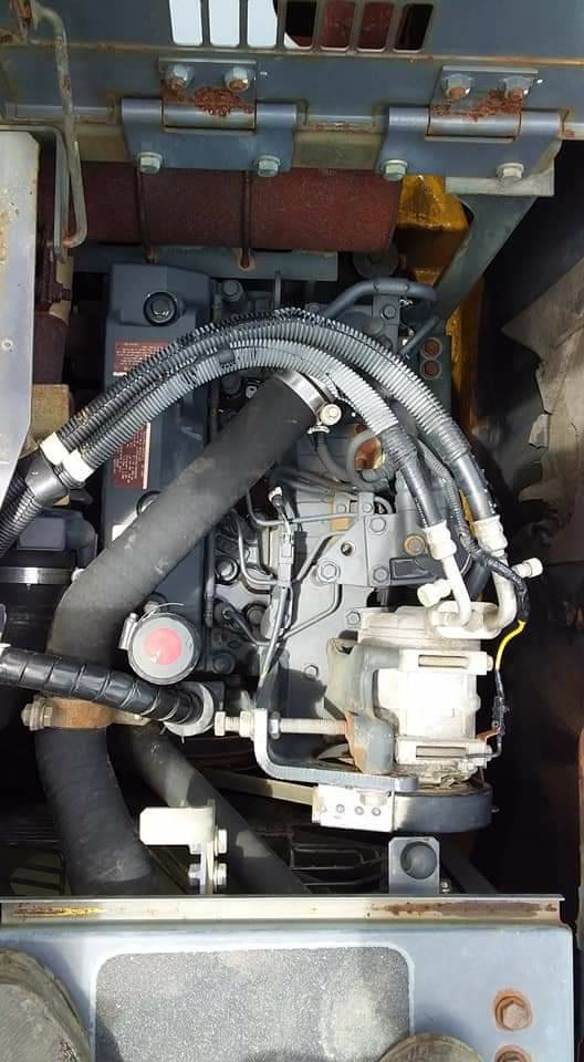 ต้องการขายรถขุดยี่ห้อkomatsu-pc128us-2e1รถนอกนำเข้าจากญี่ปุ่น