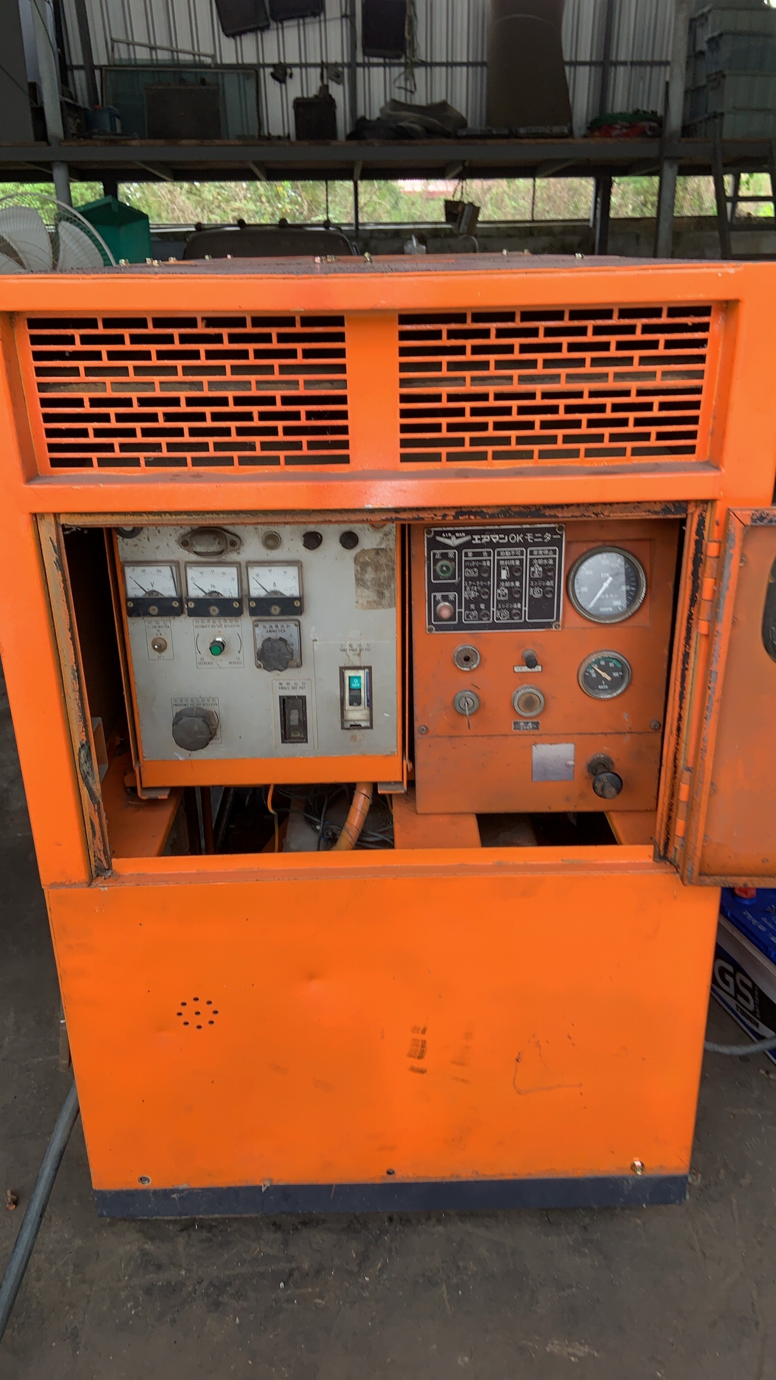 ขายด่วนเครื่องปั่นกระแสไฟฟ้า20KVA